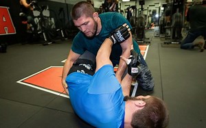 How many hours does Khabib Nurmagomedov train per day? Looking at the UFC icon's daily regimen