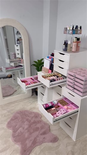 VANITY COLLECTIONS on Instagram: "🌷NEW! PINK VC GRID TRAY 🌷 THIS TRAY FITS YOUR - IKEA ALEX 5 drawers. Flawless acrylic tray, perfect for storing mixed items such as concealers, pencils, highlighters, eye brow products etc in your IKEA ALEX 5 drawers or to create amazing table top displays. Available in size Large ONLY for the iKEA Alex 5 drawer unit LARGE Size is for the IKEA Alex 5 Drawer Unit Internal inserts can be removed to customise your layout. 1 Tray will fill 1 entire drawer 5 Drawer