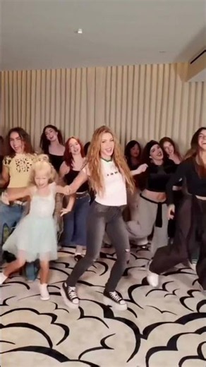 dai dai Shakira