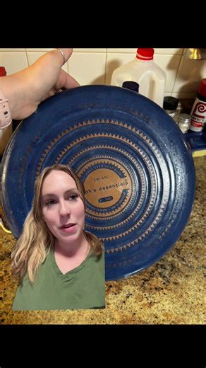 I will buy it off someone plz. Cannot find this exact one on eBay or anywhere. She uses this thing alllll the time I can’t return it in this condition I will be no more. #greenscreen #insearchof #iso #cooksessentials #saucepan