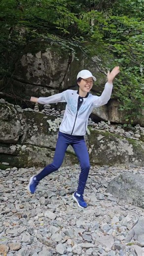 애쓰지 않아도 괜찮아.나는 이제 그저 즐기며 살아간다 #Laughter is the best medicine.#It is well #wellness #스마일걸 #smile girl