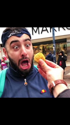 Who else gets this excited for chicken nuggz? #chickennuggets