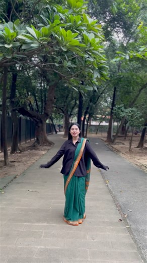 I was always a huge fan of Dev nd Koel. Back in the days whenever their songs played on Sangeet Bangla I could never resist...And now finally I did a dance cover on one of their timeless song Mon Mane Na🌸 | Nusrat Epu