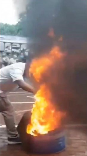 No Air - Smothering Fire With Blanket #firefighter