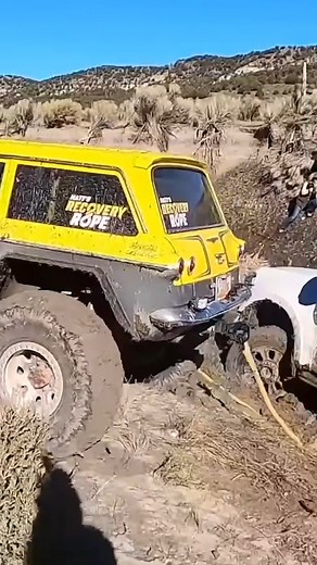 35K views · 543 reactions | Kinetic Recovery Method Used to Save the Stuck Truck #reels #offroading #offroadrecovery #carsandtrucks #carrescue #mudrescue | Matt's Offroad Recovery | Facebook