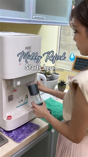 🌈 Mag on Instagram: "Office hustle? Stay fresh, focused, and glowing with every sip 💼💧 The Oxyvital Ogenie Bottle gives your body a hydrogen-powered boost, balancing, repairing, and refreshing from within. ⚡ Just 5 minutes to activate 💪 Reduces fatigue and inflammation 💖 Promotes radiant skin and better focus Hydrate smarter, live better. 👉 To find out more, please SMS/call Oxyvital at 9151 8628!"