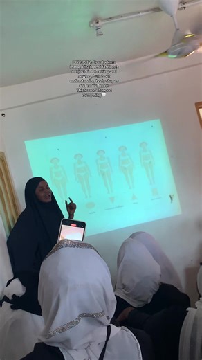 Transforming Beginners into Confident Fashion Designers