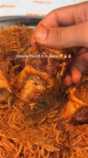 Dr. Muhammed Aflahe Iqbal | Qatar Food hunt on Instagram: "‼️Im so sorry its BEEF! BEEF NALLI, i got overexcited and said mutton! Been searching for Nalli madhghout in Doha for months… even tried it in Dubai. But the one I finally found in Qatar might actually be better. 🔥 This hidden gem is @ruzari.qa in Matar Qadeem, its a saudi cuisine restaurant right next to Mashawi on Old Airport Street. Their Nalli Madghout is rich, slow-cooked, super tender, and when you pair it with their tomato & tahi