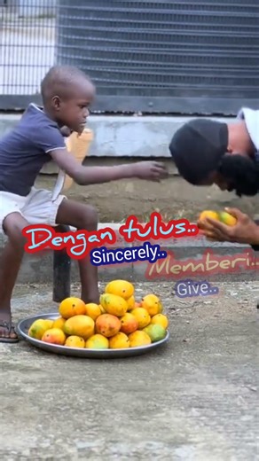 "Polos dan lugu.!!" Memberi dengan tulus..?? Dapat imbalan.. #love #nature #rewards #prank #shorts