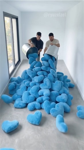 This Stunning Sky Blue Heart Pillow Epoxy Floor Turn Into Pure Luxury! #satisfying #shorts