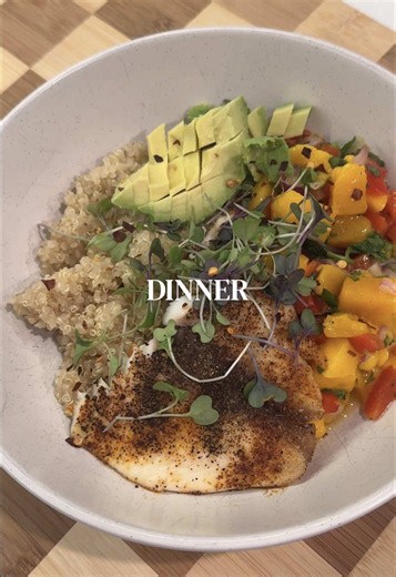 Quinoa Mango Salsa Bowl with Tilapia – Easy Healthy Dinner
