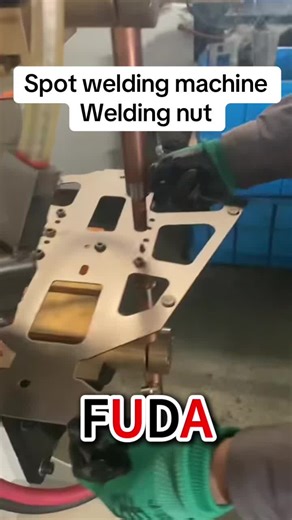 máy hàn điểm. Liên hệ với tôi để biết thêm chi tiết. Spot welding machine.#máyhànđiểm #spotweldingmachine #spotwelding #weldingmachine #spotwelder #weldingfactory #weld #weldlife #weldinglife #weldingtiktok #factory #tiktok #weldinghelmet #powertools #videoviral #welding