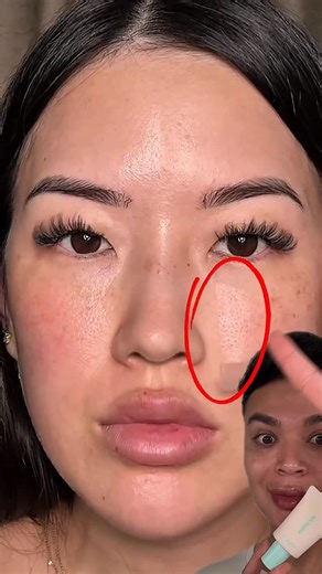 Jose Jimenez on Instagram: "$7 Pore Minimizing Primer 😱✅🙌🏽 #makeup #beautytips #viralmakeup #eyeshadow #tipsdebelleza #viralvideos"