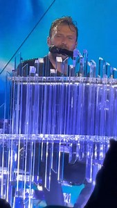 “È incredibile che cosa si possa fare con il dolore ..” 💫🌌 #cesarecremonini #cremonini #cremoninilive25 #since1999 #cesarecremonini_fanpage #cesarecremoninifanpage #concerti | Cesare Cremonini FanPage