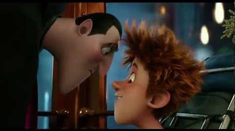 Hotel Transylvania - Movie Clip - Im Jonathan!