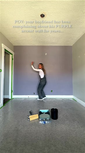 Color drenching vs Craig's purple accent wall...which do you prefer?? No judgement...l had a brown and red accent wall once! It's always amazing to me how a couple gallons of paint and a couple hours can totally transform a space! Pro tip: once I discovered these pour paint cans...l can't go back. So much easier #twistpourpaint! (You can ask for these wherever you get paint) *color is Pigeon by f&b #kwcontainerpartner