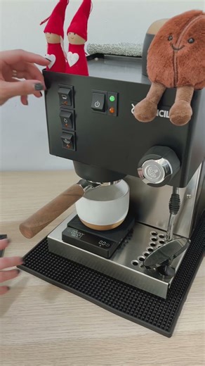 New coffee scale for my morning latte ‪@IKAPECOFFEE‬