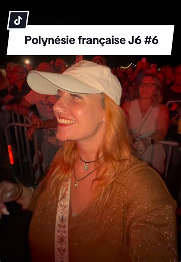 Aujourd’hui le programme c’est donc les @lesfrancofoliestahiti 🤭 Je ne connais pas la plupart des artistes mais j’ai vu Jean-Louis Aubert il y a deux mois au festival des vieilles charrues et je n’aurai pas imaginé le revoir à Tahiti ce soir ! 🥹🌺🏝️ #tahiti #polynesiefrancaise🇵🇫 #travel #festival #francofoliestahiti