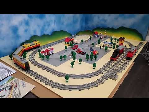 LEGO 12v Trains - 1980's LEGO 7777 - Mini Layout