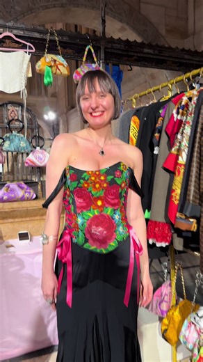 @NORMAL is happening this weekend again! This time the event takes over One Hanson Place, a New York City landmark building in Brooklyn ✨ This is what caught our eye at the VIP preview night. The market continues Saturday and Sunday. Are you planning to go? 😍 #vintagemarket #vintageclothing #vintageshopping #secondhandfashion