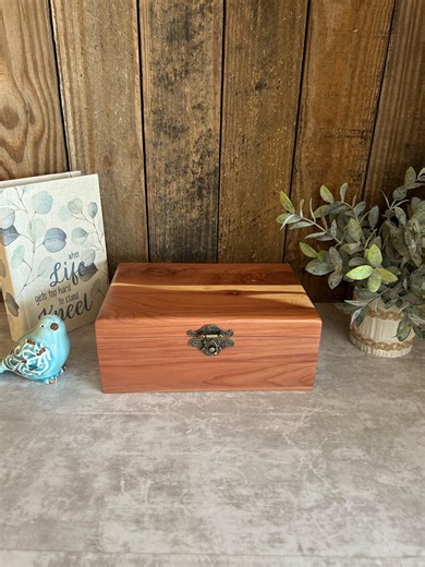 New Handmade Reclaimed Cedar Keepsake Box — Aromatic Interior — Vintage Latch, Signed by Maker - Etsy