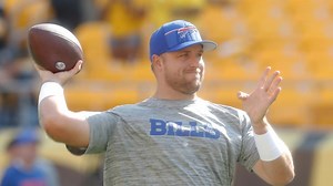 Giants Promote QB Matt Barkley to 53-man Roster