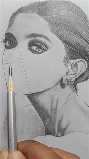 Drawing hacks 😄 #art #drawing #artist #cartoon #anime #satisfying #viral #shorts #dipikapadukone