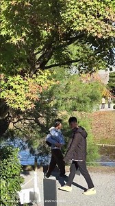20251116 京都府宇治「平等院」拍完倒影絶景後，我排第二個寫御朱印，0910開始，不久我後面大排長龍，看到雄獅團0900前進場，覺得很厲害！相隔6年終於入手！