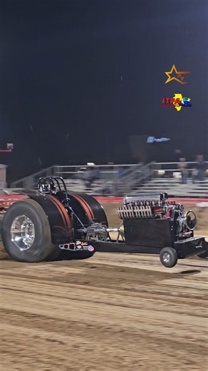 The "Double D" Allison powered Modified Tractor pulling with the ITPA #tractorpulling #horsepower #motorsport | Pulling Texas