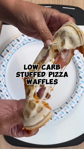 LOW CARB STUFFED PIZZA WAFFLES #pizza #pizzawaffle #pizzalover #miniwaffles #momlife #mom #mom101 #momrecipes #kidsnutrition #kidssnacks #kidssnackideas #kidfriendlyfood #quicksnack #stuffedpizza #easysnack #quicksnack | Easy Recipes & Lifestyle Tips