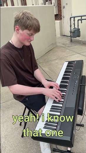 i was playing PIANO IN PUBLIC when a stranger requested GOLDEN HOUR by JVKE #goldenhour #piano #jvke