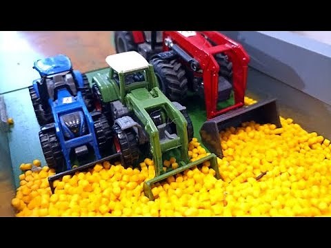 One day at SIKU FARM - 2. SIKU Tractors Collection