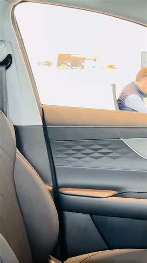 16 reactions | The UK’s cheapest 7 seat SUV is also Carwow’s 2026 Car of the Year. The Chery TIGGO 8 starts from just £28,545 with 7 years warranty and a 2.9% APR PCP. It’s time to take control of your motoring costs. PM us to arrange a test drive. | Western Chery Edinburgh Newbridge | Facebook