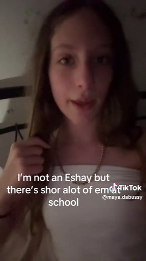 Maya🐘🤍 (@maya.dabussy)’s videos with One Breath One Take - Chillinit