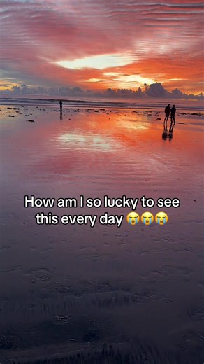 San Diego Sunset: Daily Beach Bliss in California