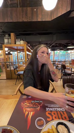 Spicy Ribs Challenge en Ribs: ¿puedes superarlo y ganar una burger?