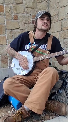#busking #banjo #streetmusicians