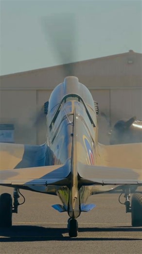 598K views · 16K reactions | Curtiss P-40E Kittyhawk start 凉. The...