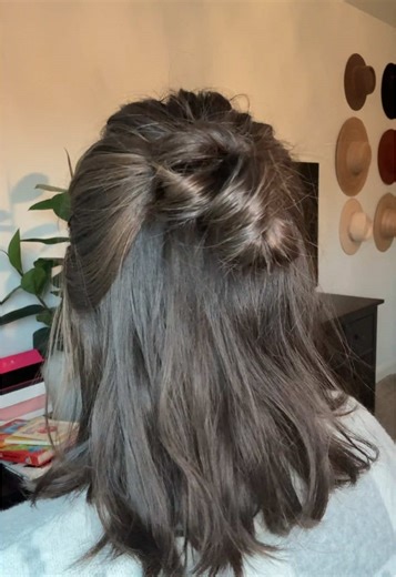 Messy Half Up Bun Tutorial for Short Hair
