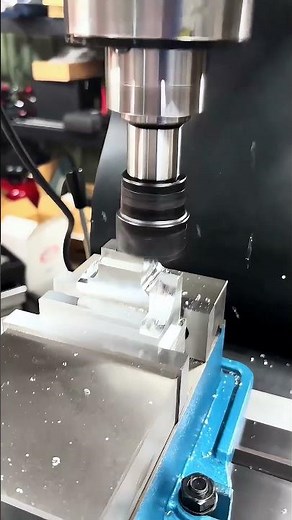 Tech-n-Mech using a 3” face mill on his PM-728VT Bench Top Mill