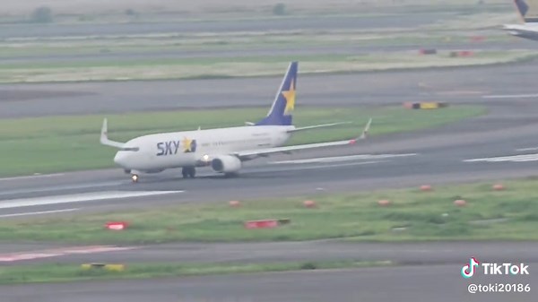 #羽田空港 #離陸 #スカイマーク #B737