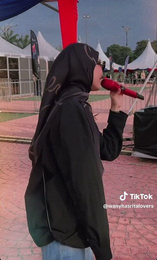 Konsert Malam Tahun Baru Wany Hasrita di Yong Peng