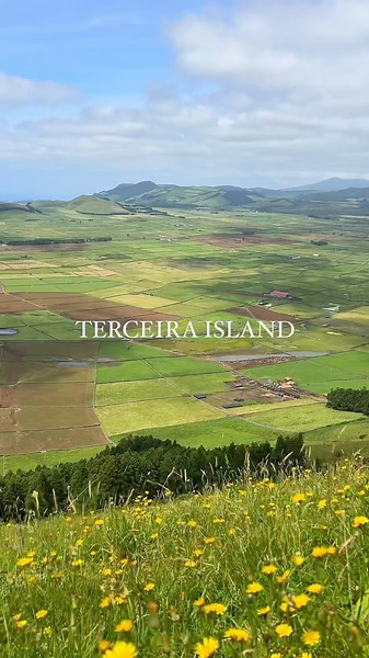Azores ✦ Açores ✦ SUPER AZORES on Instagram: "Terceira Island - Azores - Portugal 🇵🇹 🎥 @super_azores 📍Discover Terceira Island! 💜 ✈️ Come and discover one of the treasures of the Azores! Terceira Island offers impressive volcanic landscapes, a rich history and lush nature. 🏰 Angra do Heroísmo: UNESCO World Heritage Site with charming streets and historic architecture. 🌿 Monte Brasil: Incredible trails with breathtaking views. 🌌 Algar do Carvão: Explore a unique volcanic cave with an unde