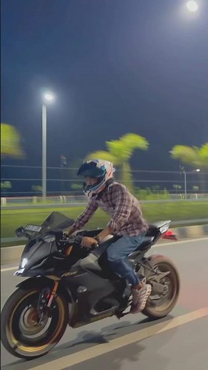 R15 V4 – The king of the 150cc segment? #automobile #bikereview #trending #biker #r15v4 #mt15