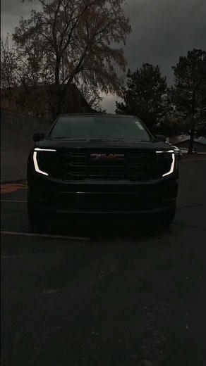 Fall in love with the all-new 2025 GMC Acadia Elevation. 🤩