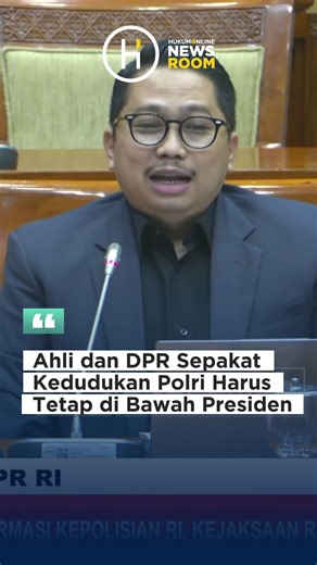 Ahli hukum tata negara Muhammad Rullyandi mengatakan bahwa Kapolri adalah anggota dari kabinet pemerintahan yang diundang dalam rapat kabinet. Menurut dia, peran Kapolri dalam rapat tersebut bukan sebagai menteri, tetapi untuk mengetahui situasi nasional dan keamanan dalam negeri. Dia pun mengatakan bahwa desain Polri di bawah presiden sebagai amanat dari reformasi 1998 adalah keputusan final dan tak perlu lagi diperdebatkan. Jika Polri berada di bawah kementerian, hal itu justru adalah kemundur