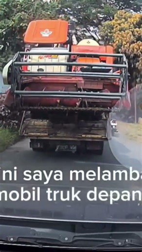 truk pembawa combi tidak kuat nanjak #truk #kecelakaan