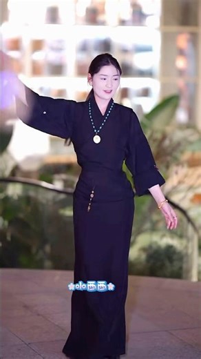 小西西*藏族舞.鍋莊舞*陽光燦爛微笑女孩號稱錦外楊貴妃 #xiaolitv