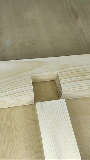 232K views · 1.3K reactions | The secret of experienced masters! How to make a reliable wooden joint quickly and easily #short#tools #tool #handtools #powertool #toolporn #carpenter #toolbox #plumbing #plumbes #plumbe | Gabriel Salomon | Facebook