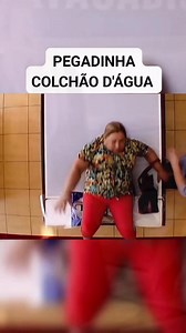 53K views · 1K reactions | PEGADINHA COLCHÃO D’ÁGUA #comedia #pegadinhas #humor | Pegadinhass | Facebook